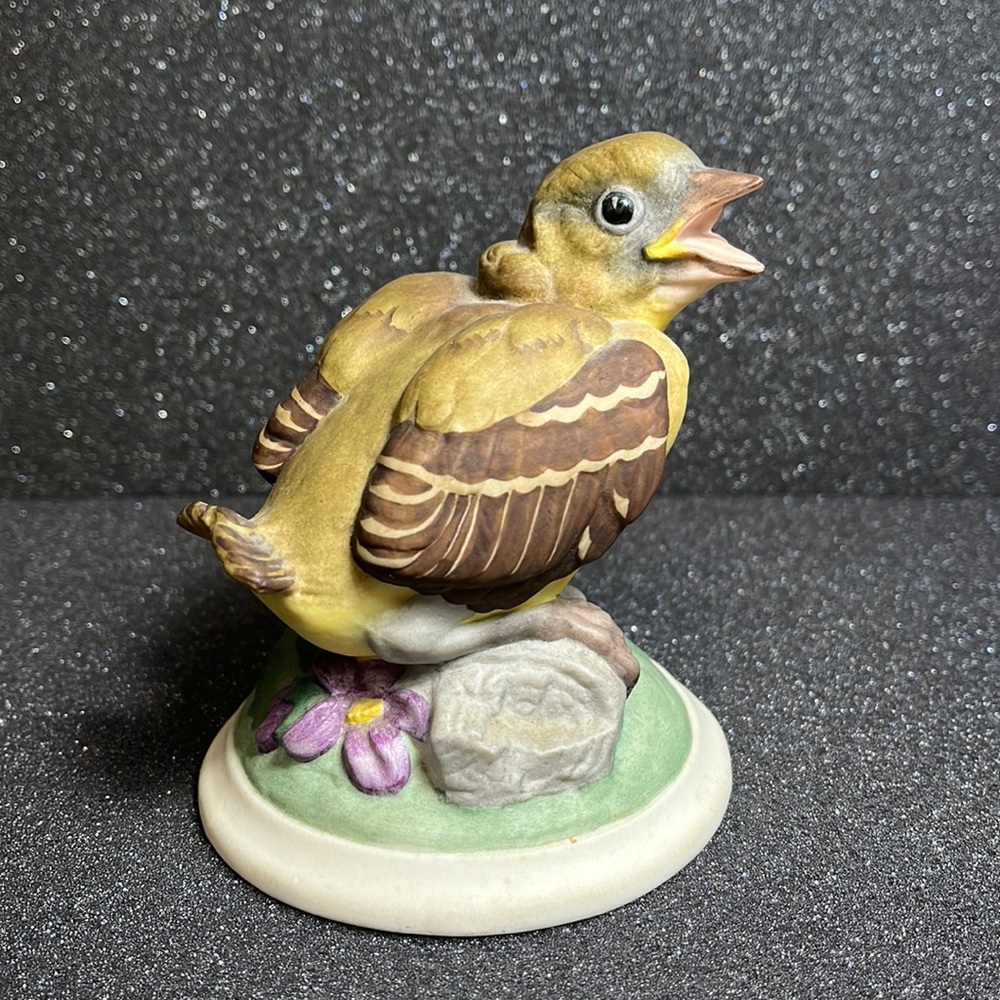 Vintage Boehm Porcelain Baby Goldfinch # 448 Figurine